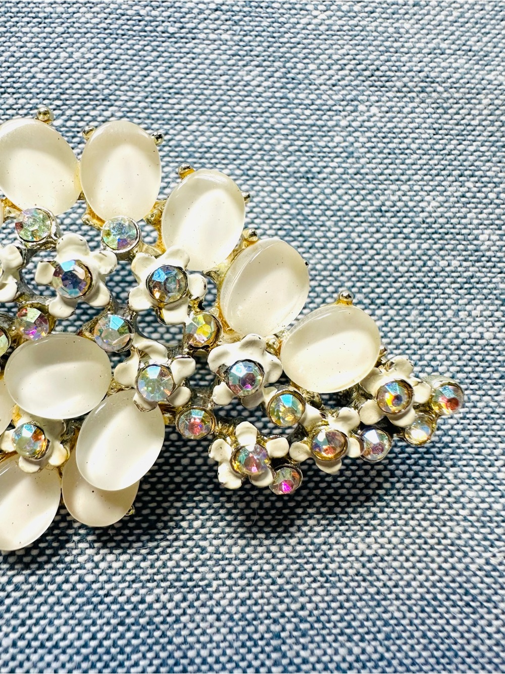 BSK Vintage Brooch - Picture 3 of 7